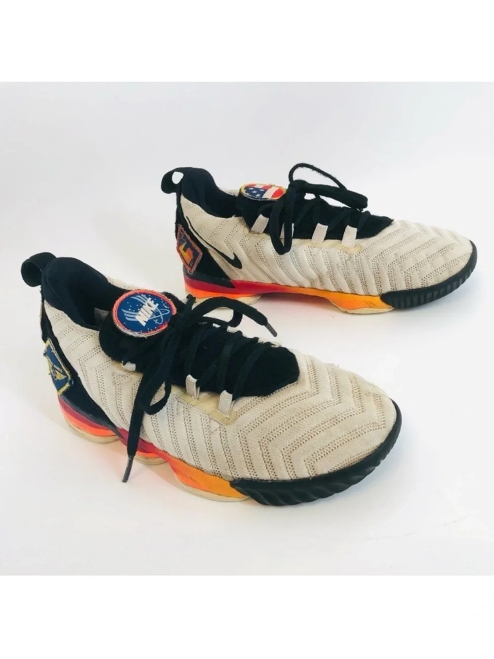 Nike LeBron 16 GS 'Space Travel’ Kid’s Sneaker